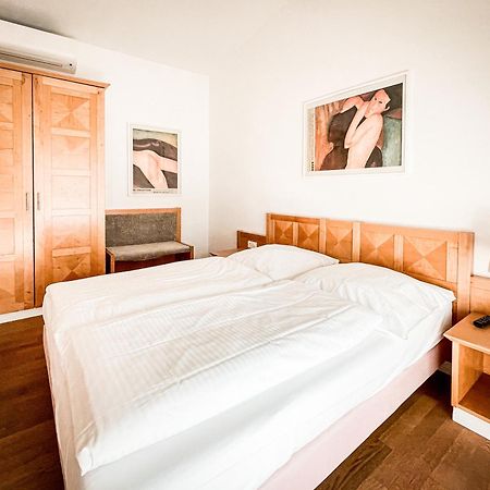 Golfhotel & Restaurant Lindenhof Bad Vilbel Dış mekan fotoğraf